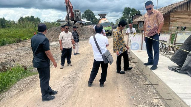 Anggota DPRD Kalteng Abdul Hafid menyampaikan kelanjutan pembangunan jalan menuju Pelabuhan Segintung.